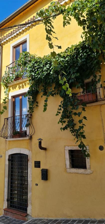 Scaccia Pensieri Villa Cerchio Buitenkant foto