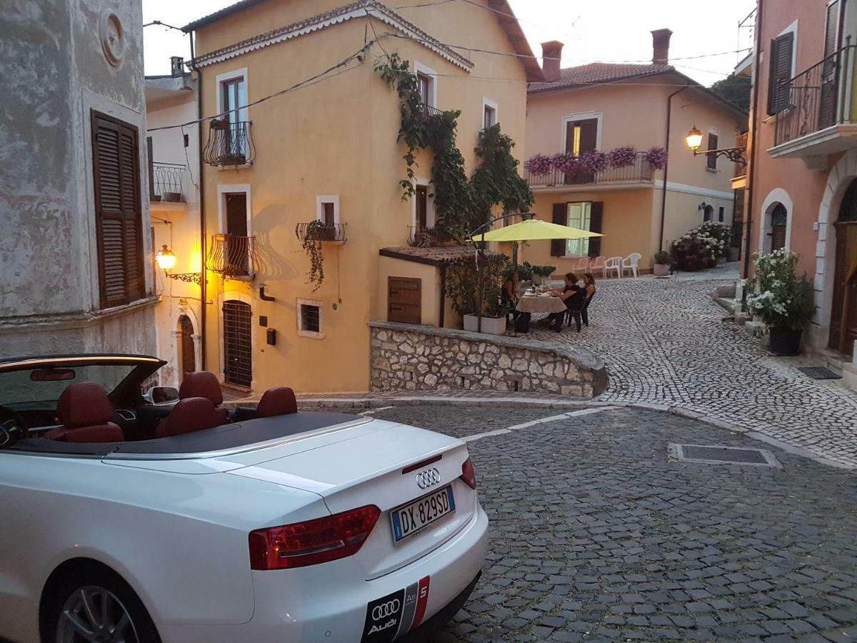 Scaccia Pensieri Villa Cerchio Buitenkant foto