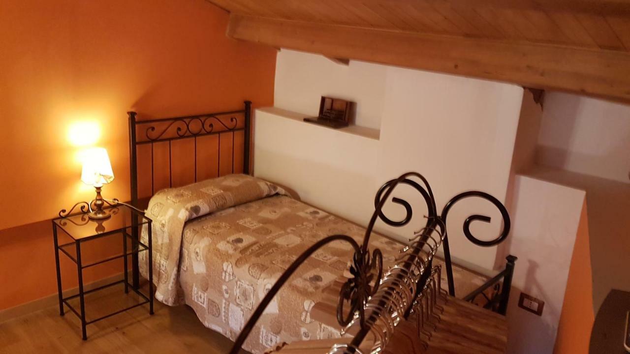 Scaccia Pensieri Villa Cerchio Buitenkant foto