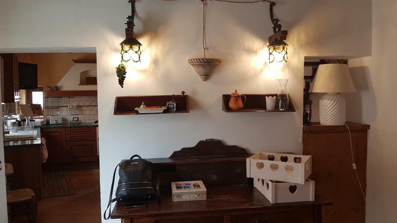 Scaccia Pensieri Villa Cerchio Buitenkant foto