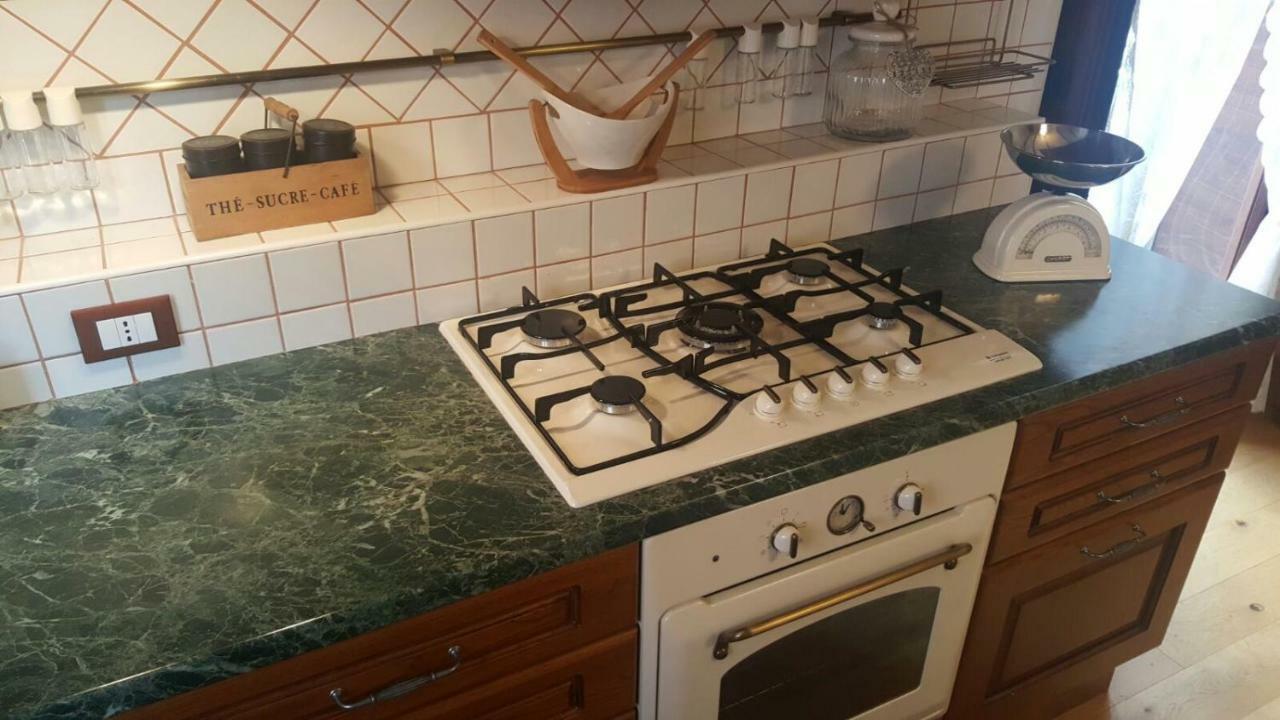 Scaccia Pensieri Villa Cerchio Buitenkant foto
