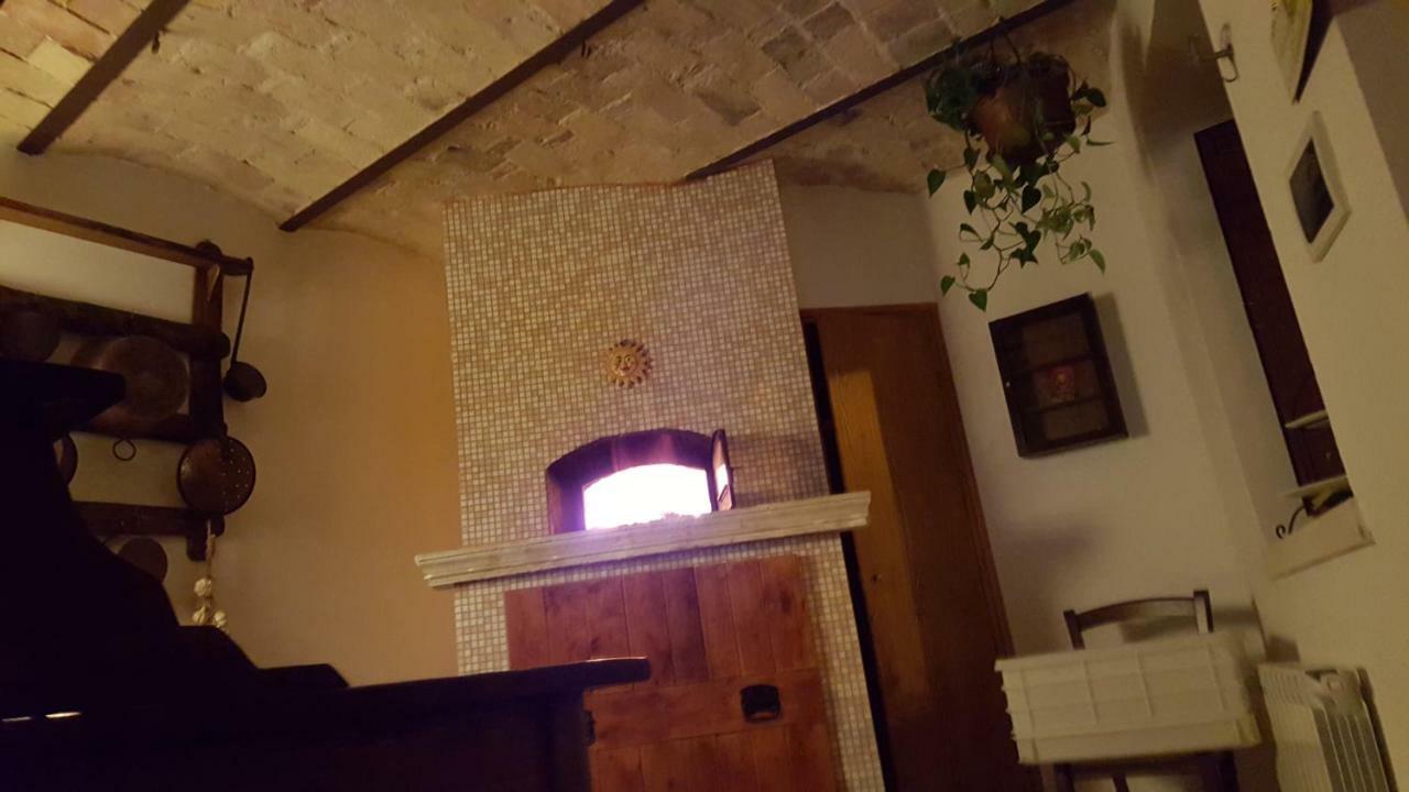 Scaccia Pensieri Villa Cerchio Buitenkant foto