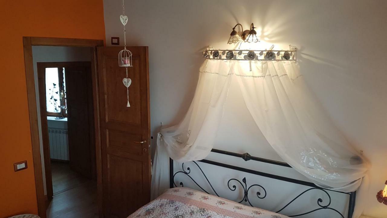 Scaccia Pensieri Villa Cerchio Buitenkant foto