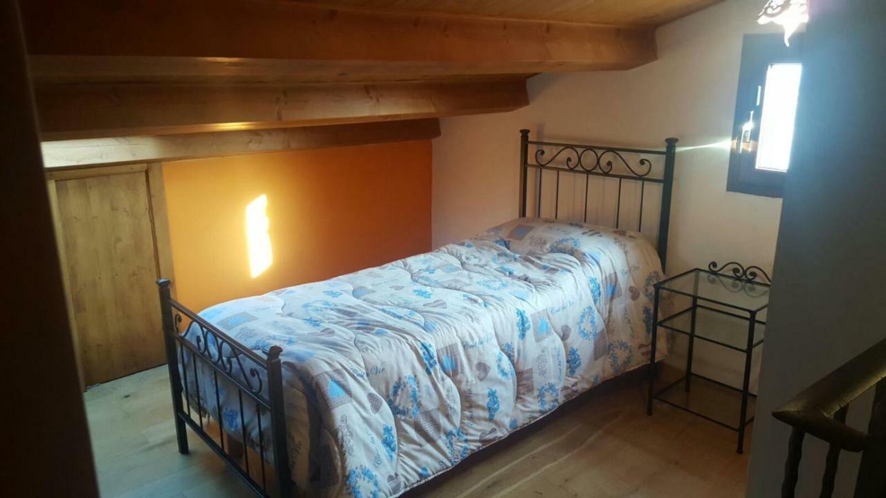 Scaccia Pensieri Villa Cerchio Buitenkant foto