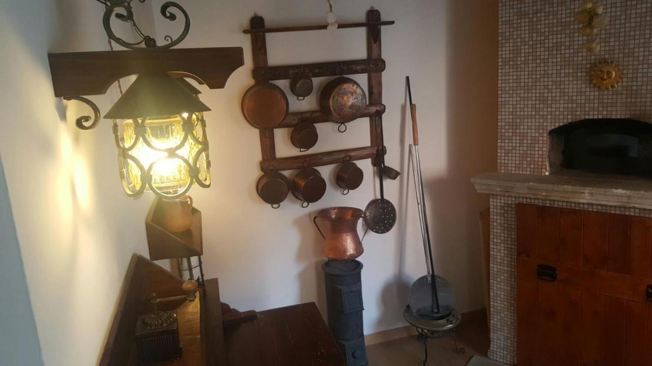 Scaccia Pensieri Villa Cerchio Buitenkant foto